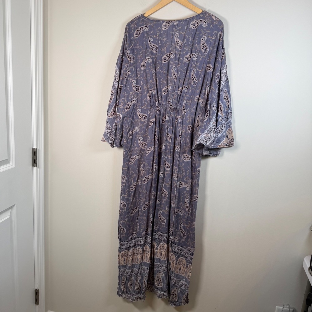 World Market Paisley Maxi Dress Small Medium BOHO Dramatic Bell Sleeves V-Neck - Picture 7 of 7